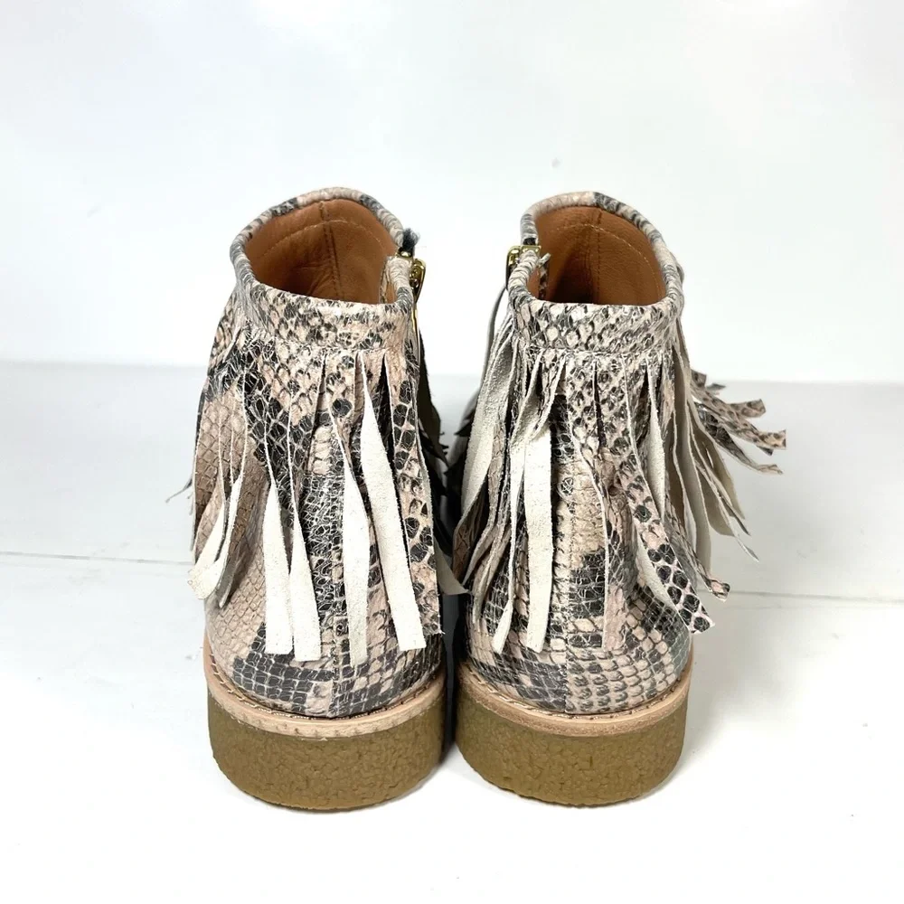Kate‎ Spade Betsie Ankle Boots Womens 7M Too Fringed Snakeskin Embossed Leather